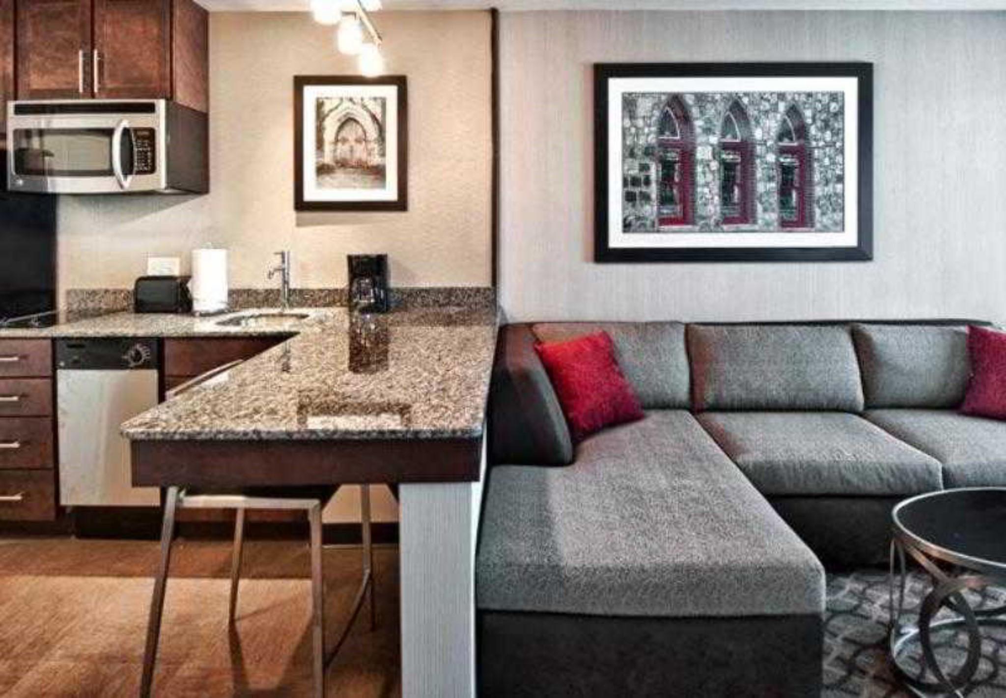 Residence Inn By Marriott Boston Logan Airport/Челси Экстерьер фото