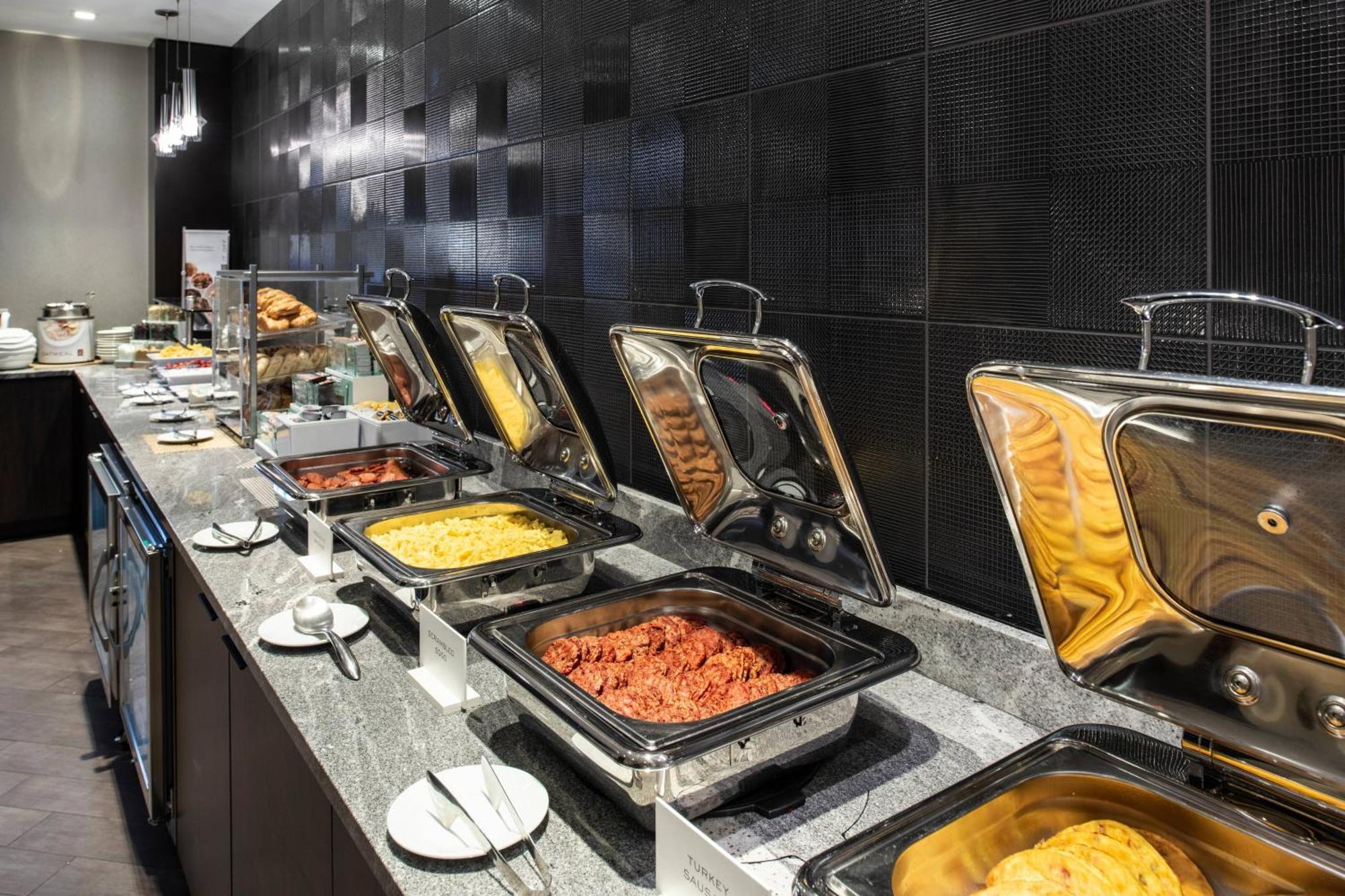 Residence Inn By Marriott Boston Logan Airport/Челси Экстерьер фото