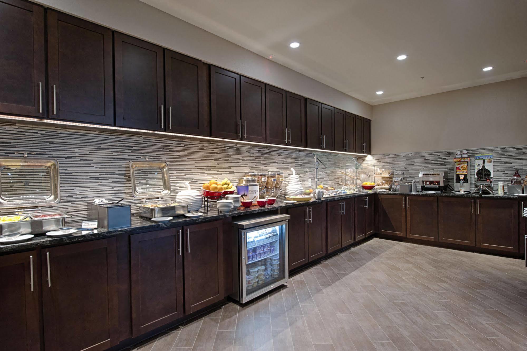 Residence Inn By Marriott Boston Logan Airport/Челси Экстерьер фото